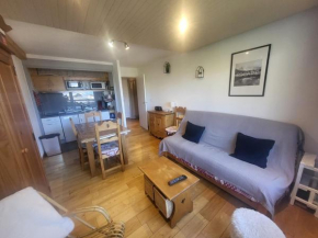 Appartement 2 pièces avec parking, balcon, proche des pistes - Montgenèvre - FR-1-266-205